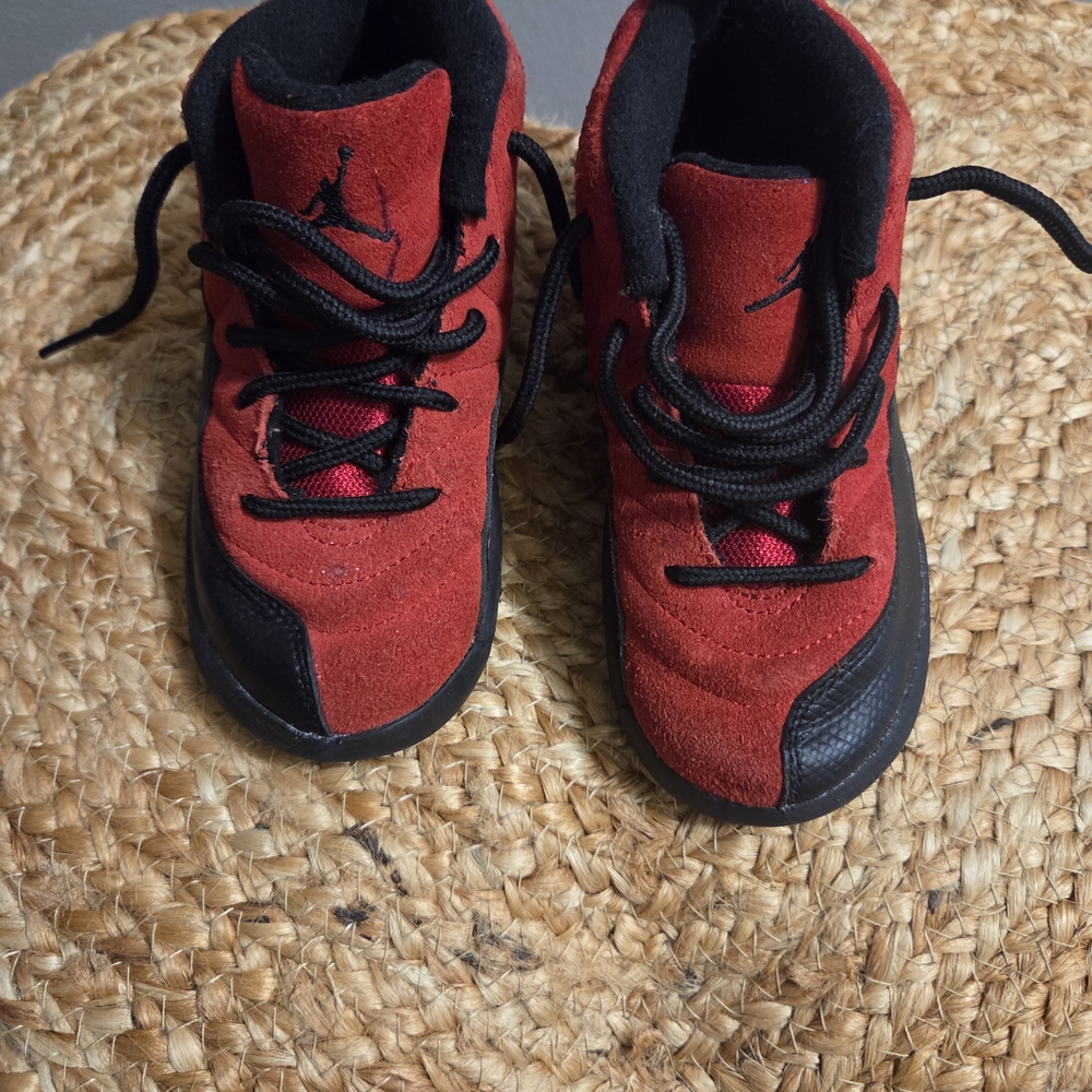 Nike Kids Red and Black Sneakers